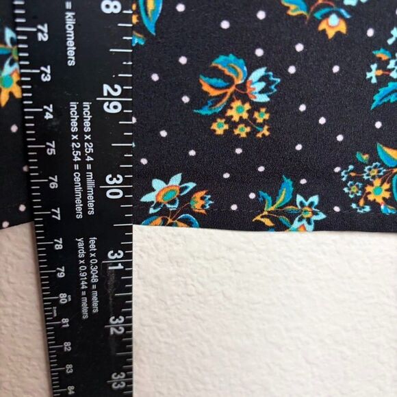 Cabi Tank Top Women's Large Black Floral Polka Dot V-Neck Sleeveless Career - Picture 5 of 8